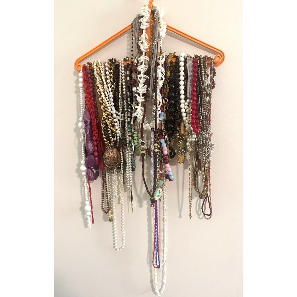 Over‎ 7 Lbs Vintage And Costume Statement Beaded Necklaces Multi Color SN103